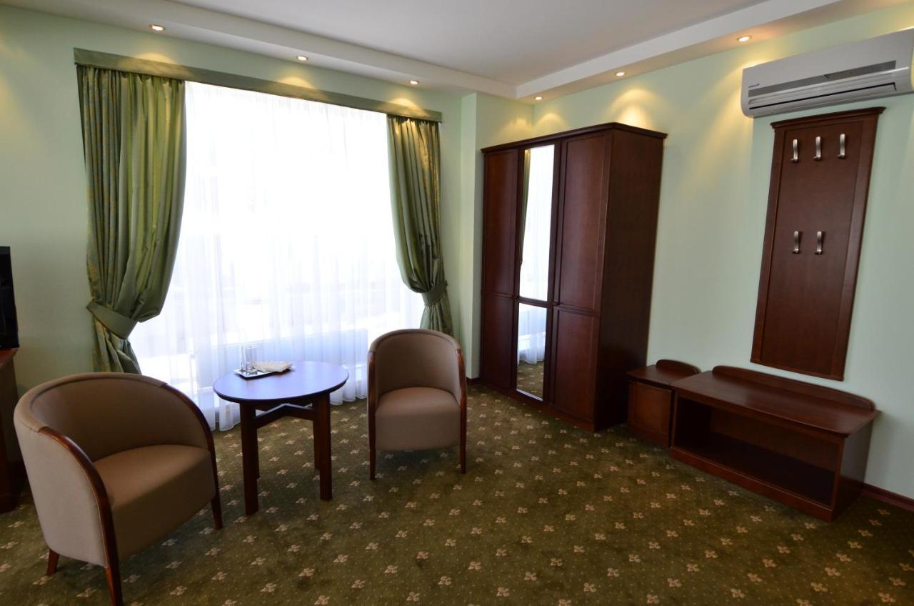 Platinum Hotel تشيسيناو المظهر الخارجي الصورة