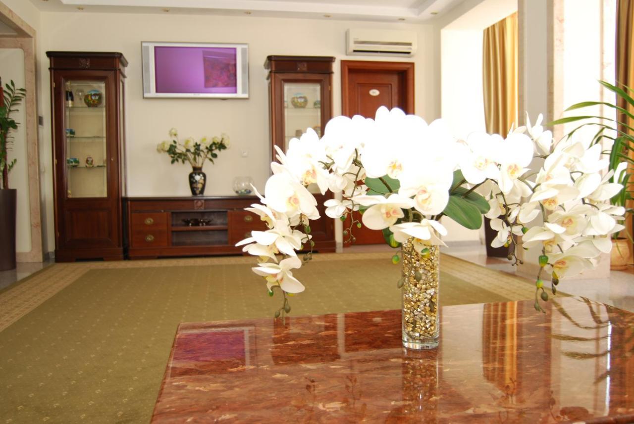 Platinum Hotel تشيسيناو المظهر الخارجي الصورة
