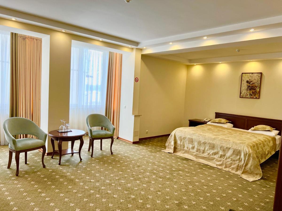 Platinum Hotel تشيسيناو المظهر الخارجي الصورة