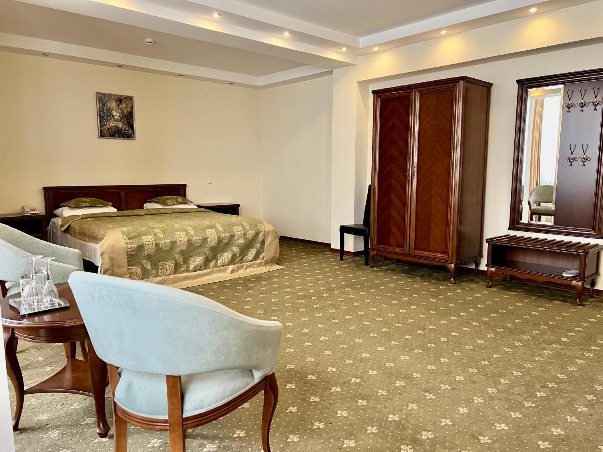 Platinum Hotel تشيسيناو المظهر الخارجي الصورة