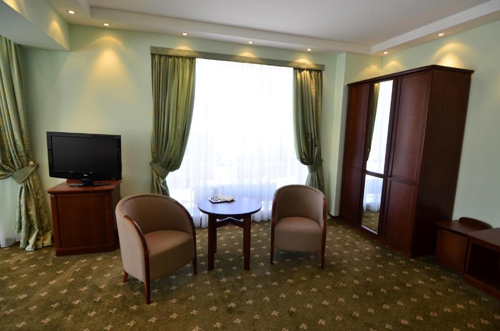 Platinum Hotel تشيسيناو الغرفة الصورة