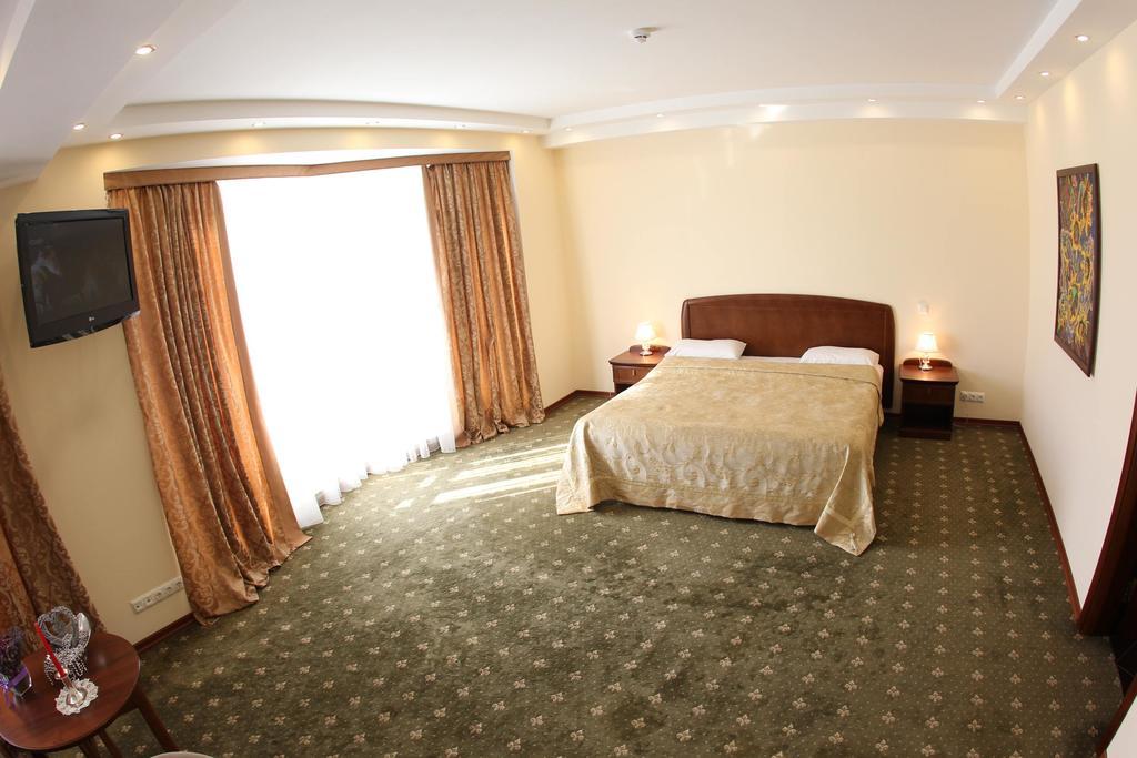 Platinum Hotel تشيسيناو المظهر الخارجي الصورة
