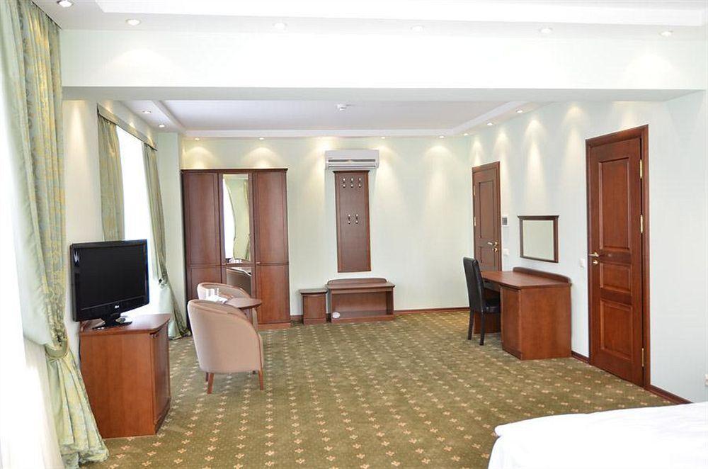 Platinum Hotel تشيسيناو المظهر الخارجي الصورة
