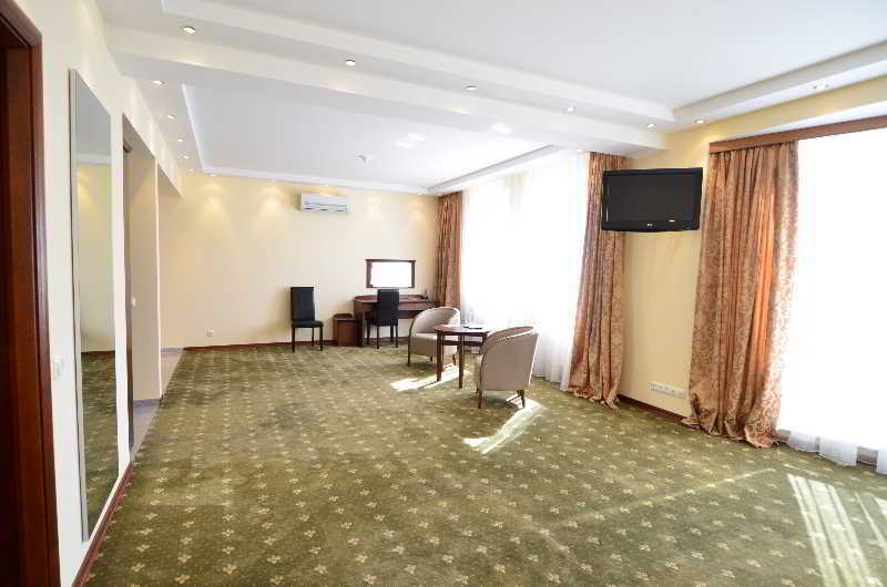 Platinum Hotel تشيسيناو المظهر الخارجي الصورة