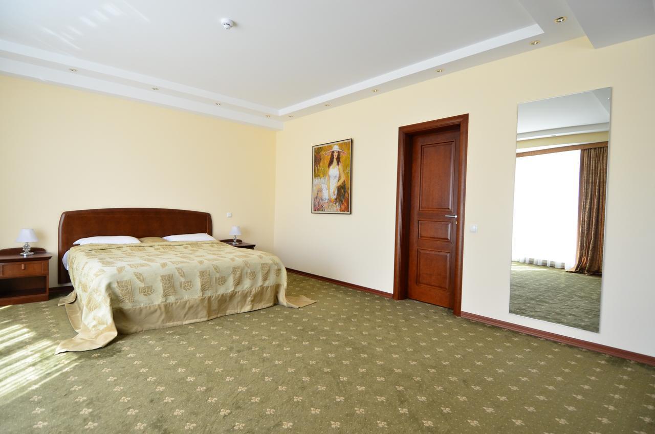 Platinum Hotel تشيسيناو المظهر الخارجي الصورة